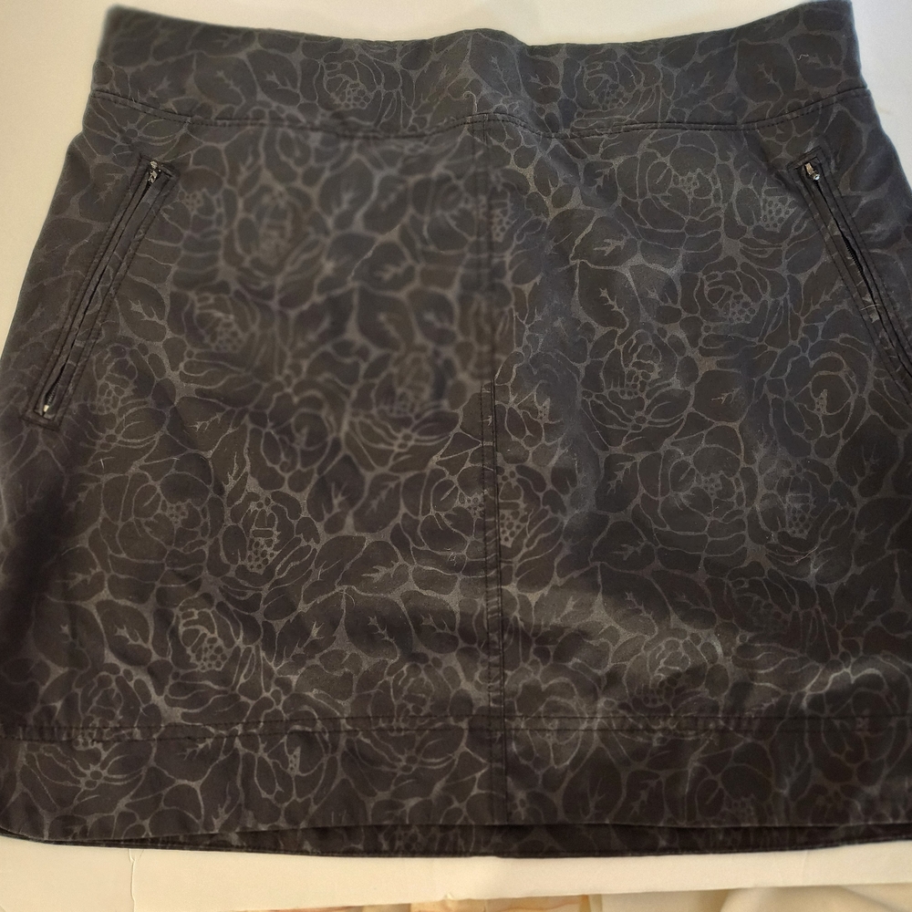 Orvis Black Mini A-line Skirt Cocktail‎